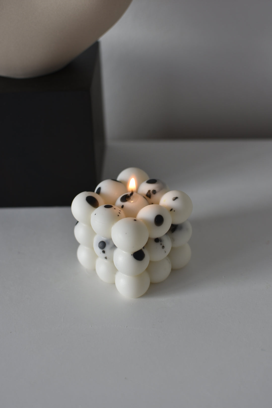 Cubo Cruela candle