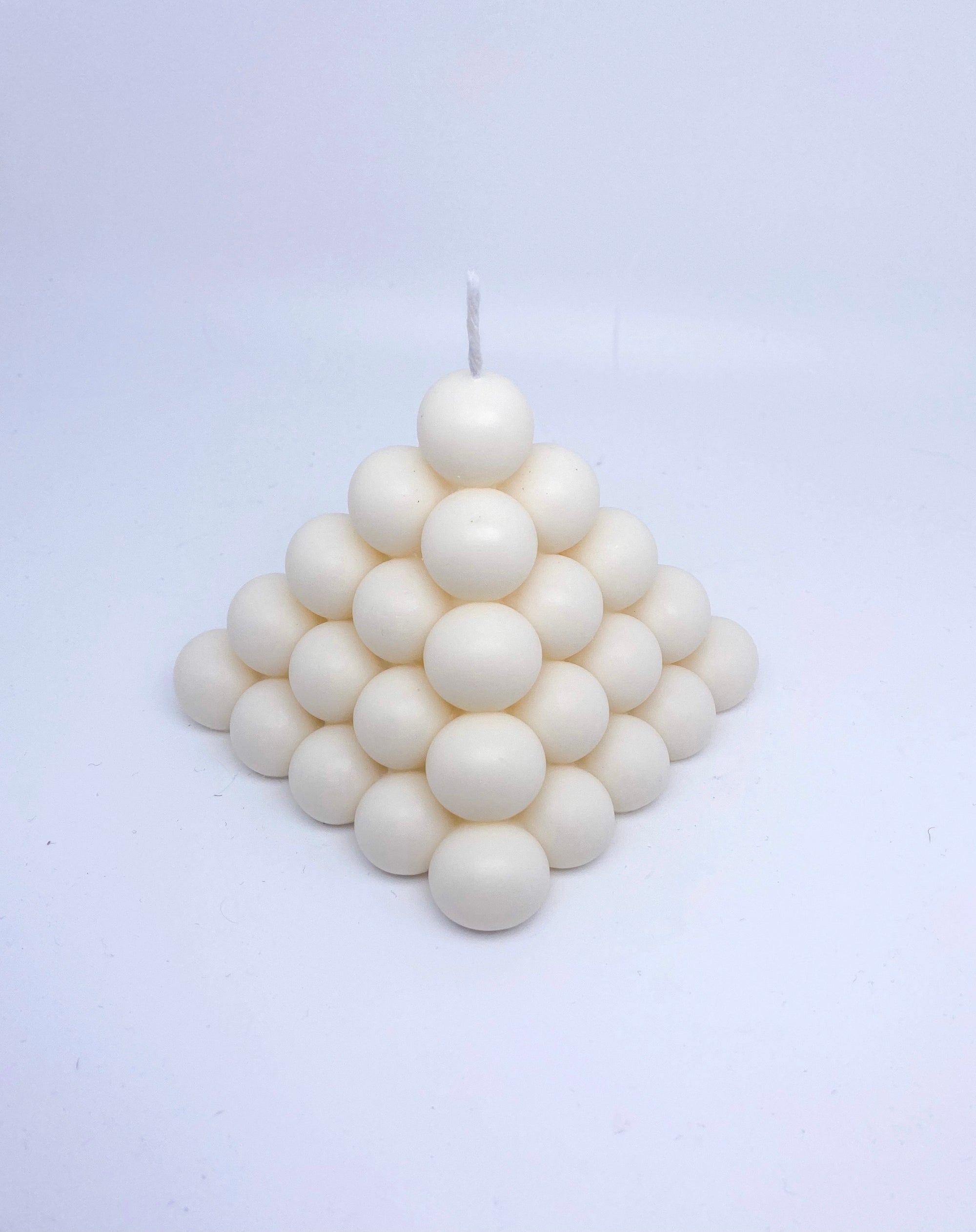 Pirámide candle