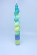 Twist tie dye candle